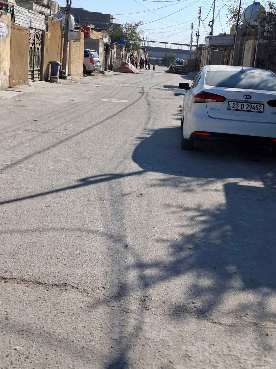 السلام عليكم دار للبيع مساحة ١٥٠ واجهة ٦ نزال ٢٥ ارضيه رفت بناء طابوك بناء نهاية ٢٣ قريب على معمل الغاز قرب مولدة عباس الساعدي رقم الهاتف ***********
