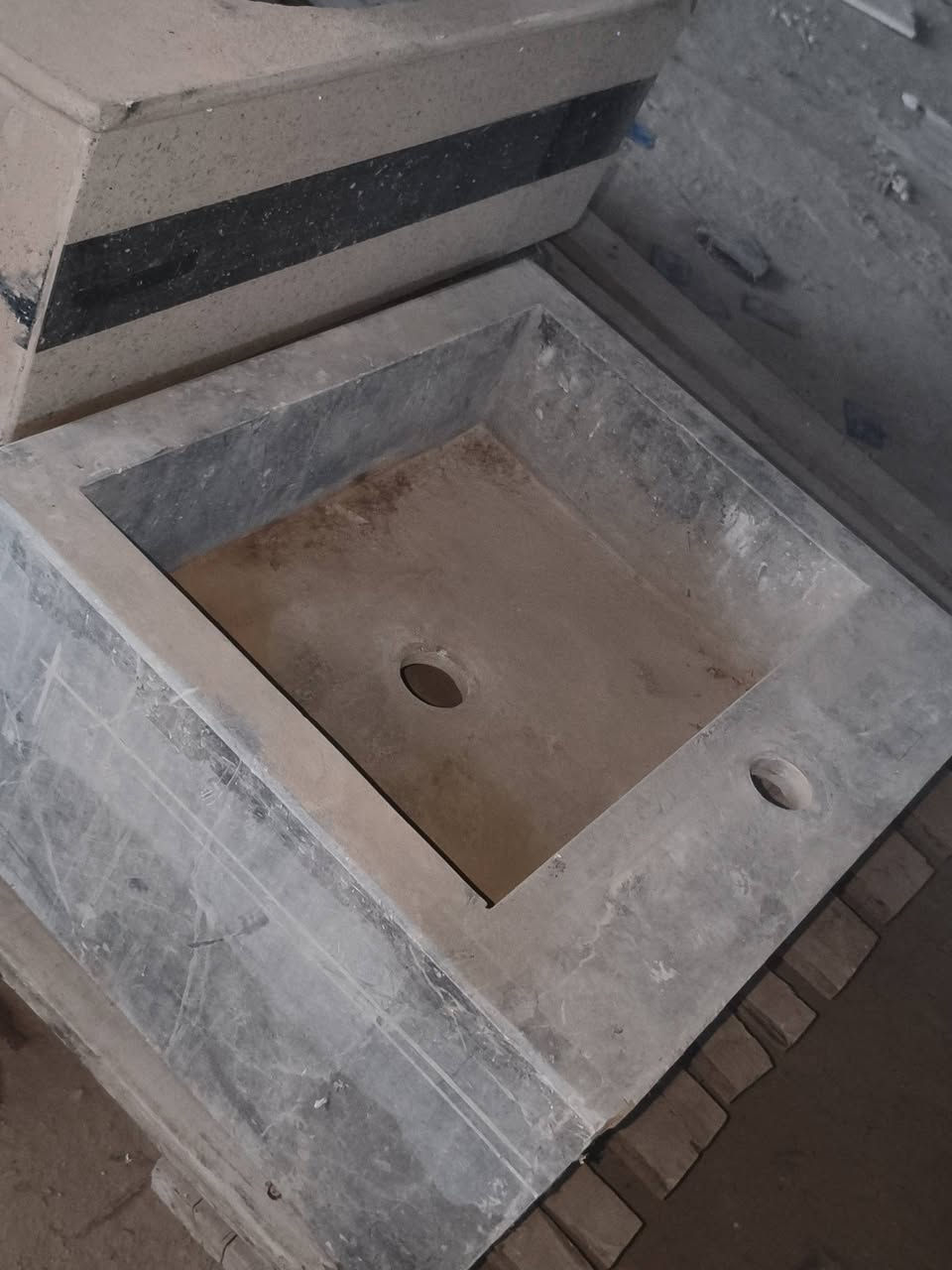 مغاسل عمل مرمر وگرانيت  وكوارتز 
الي يخدمنه ع 10 يجي ياخذهم فقط باجر موجودين ونختم 
*********** واتساب فقط فقط
