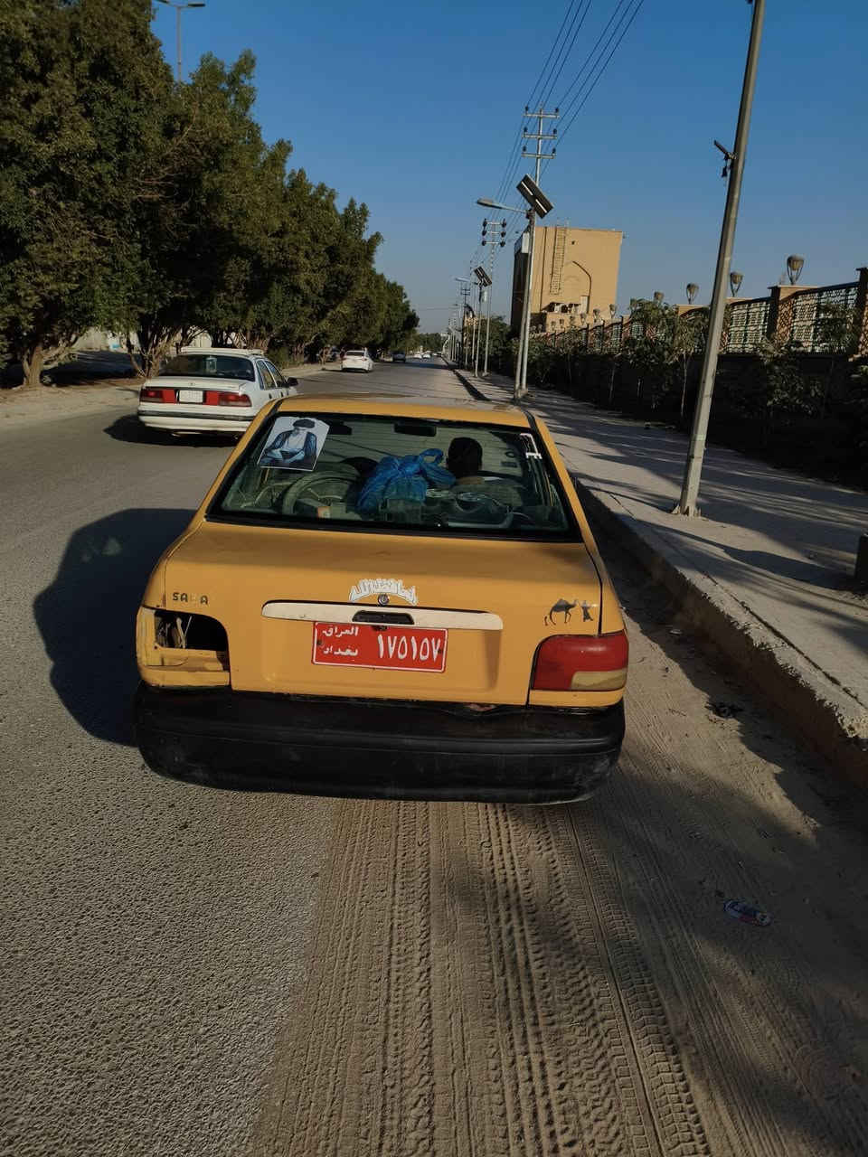 سايبه موديل ١٢
السياره كير ومكينه مال برايد 
راعيها ماندله  
عنوانها النجف 
الرقم *********** واتساب 
قفلها 7 ورقات
