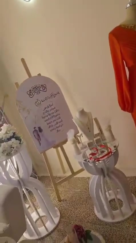 كوشات ريمه بالعروض🤭متوفر جادر ابيض مشيه زلم 
استفسار خاص او عن رقم***********
متوفر موسيقه ايضا♥️️
الألبومات عرسان واحد سبع البور  بادارة:عداي🫅
متوفر كوشات أعراس خطوبه حنه مهر  في مصور الخليج شارع الالف مقابل هاي جكن لو مندي بابا ♥️
حسب طلبكم وحسب ختياركم وحسب تغير تحبون اضافه اولا ومتوفر ملكانه 🫂♥️
بصمات خطوبه 💍💍
وكامل ملحقاتها الكوشه 
متوفر ايضا موسيقه 
كراسي عظم عاج 
ديجي
طبلات 
تصوير عرسان بااحدث الجلسات
