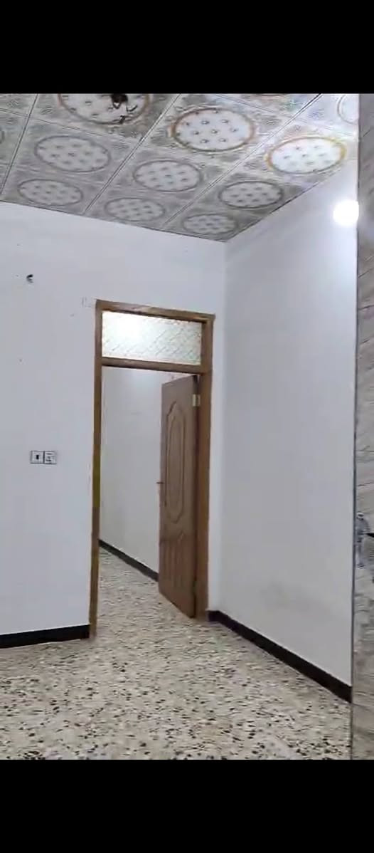 بسم الله الرحمن الرحيم 
تابع الصفحه ليصلكم كل ما هوه جديد 
مكتب الابرار للعقار 

دار للايجار في حي السلام مساحه 50 متر طابق واحد غرفه و صاله و مطبخ وصحيات 

للاستفسار مراسلتنا عله الخاص او الاتصال على الرقم واتساب 
*********** النجف, العراق
