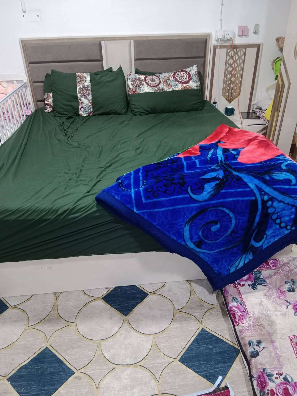 السلام عليكم غرفة تركيه للبيع 8قطع مستعمله استعمال قليل  كنتور 6بوب  مستعجل ع بيعته   اطي سعرك وبل عافيه


**إذا كنت صاحب هذا الإعلان وتريد حذفه لأي سبب، رجاءا أرسل رسالة إلى الدعم الفني**