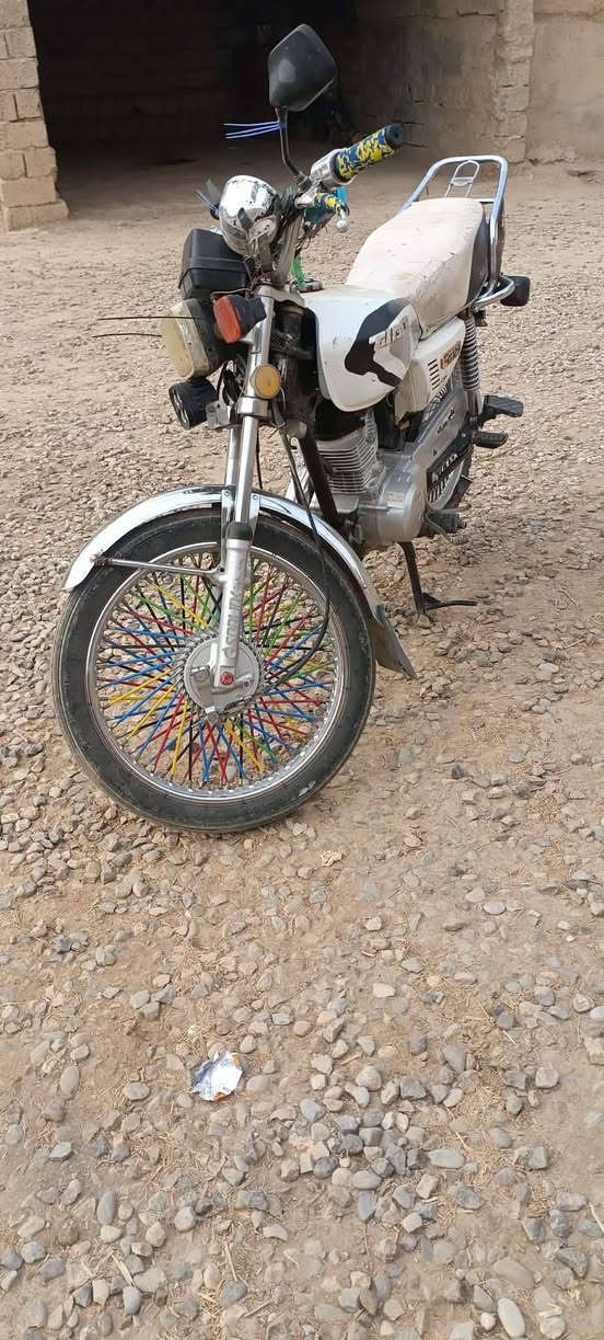 يالله تايكر البيع موديل 20 ونضيف وخير منالله دراجه امرتبه وكاعده حلوه اوراق موجوده المكان ديالئ دلي عباس الشوهاني الخاص موجود او هذه رقمي وبيكم خير وتدللون ***********
