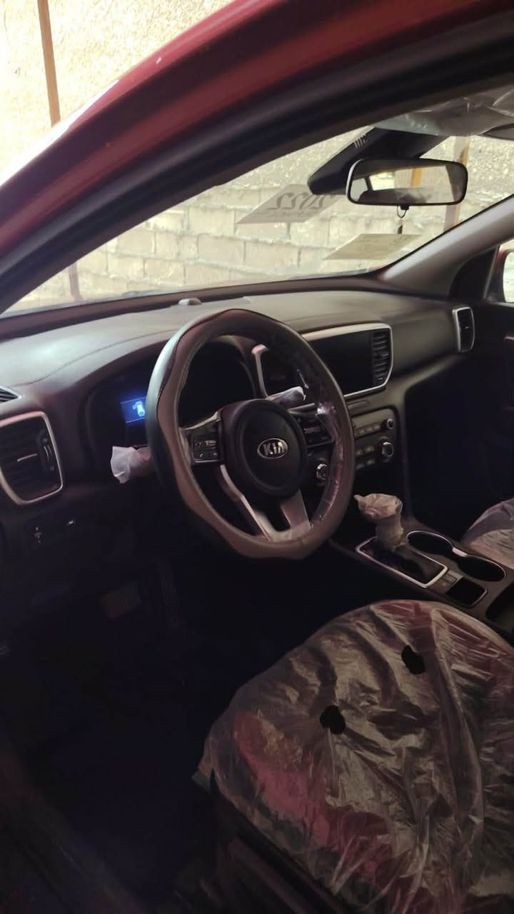 Kia motors
Sportage
 2022 
للبيع او للمراوس 

سبورتج موديل ٢٠٢٢ شكل ٢٠٢

📍 سيارة كلين بدون حادث  فقط سرقة جاملغات بدون ايرباك وللمعلومه نفس القطع مرجعيهن بدون تصليح ولا تبديل سياره ابلاديه لسبب واحد 

📍 محرك 2400 وارد امريكي 
كير محرك كفاله عامه وضع شركه 
📍 ماشيه 71 الف ميل فقط

📍 رقم اربيل بااسمي 

📍 رقم سنوية جديد

📍 باتري جديد تخم تايرات جديد 

مواصفاتها:

📍٣ وضعيات قياده Normal, Echo, Sport  

 📍لايتات زنون بلادي

📍رادار امامي (تحديد مسار )

📍اوتو ستوب

📍دخول ذكي   

📍كامره خلفيه

📍تبريد قطعتين

📍تحكمات سترين

📍هاند بريك يم بريك

📌السياره حلوه ونظيفه ومابيها اي 
نقص 

السعر سعرها حيل مناسب والسياره جديده وبدون مصرف كامله مكمله 
  168 ورقة
بيها مجال بسيط
للتواصل
🔥مكان سيارة / بغداد البلديات
الهاتف ***********
