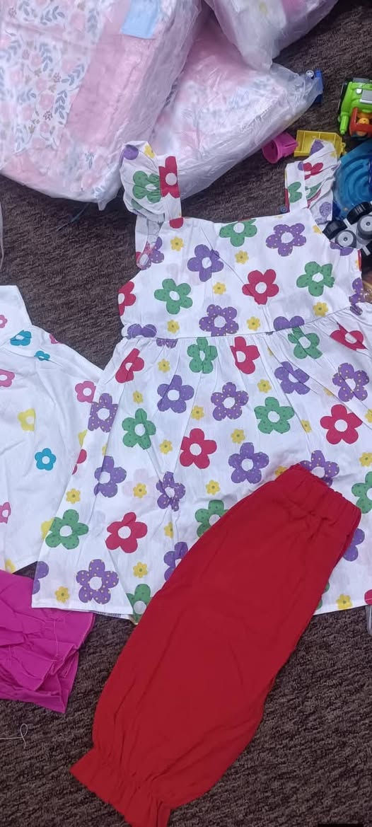 ✨ عرض ملابس أطفال ✨

فساتين + شورت
الخامه: كتان بارد ومريح 👌

المقاسات: تلبس من عمر سنة إلى 6 سنوات
السعر: الدرزن 28 ألف

متوفر نقشات حلوة ومشكلة 🌸
للطلب والاستفسار راسلونا خاص 📩


**إذا كنت صاحب هذا الإعلان وتريد حذفه لأي سبب، رجاءا أرسل رسالة إلى الدعم الفني**