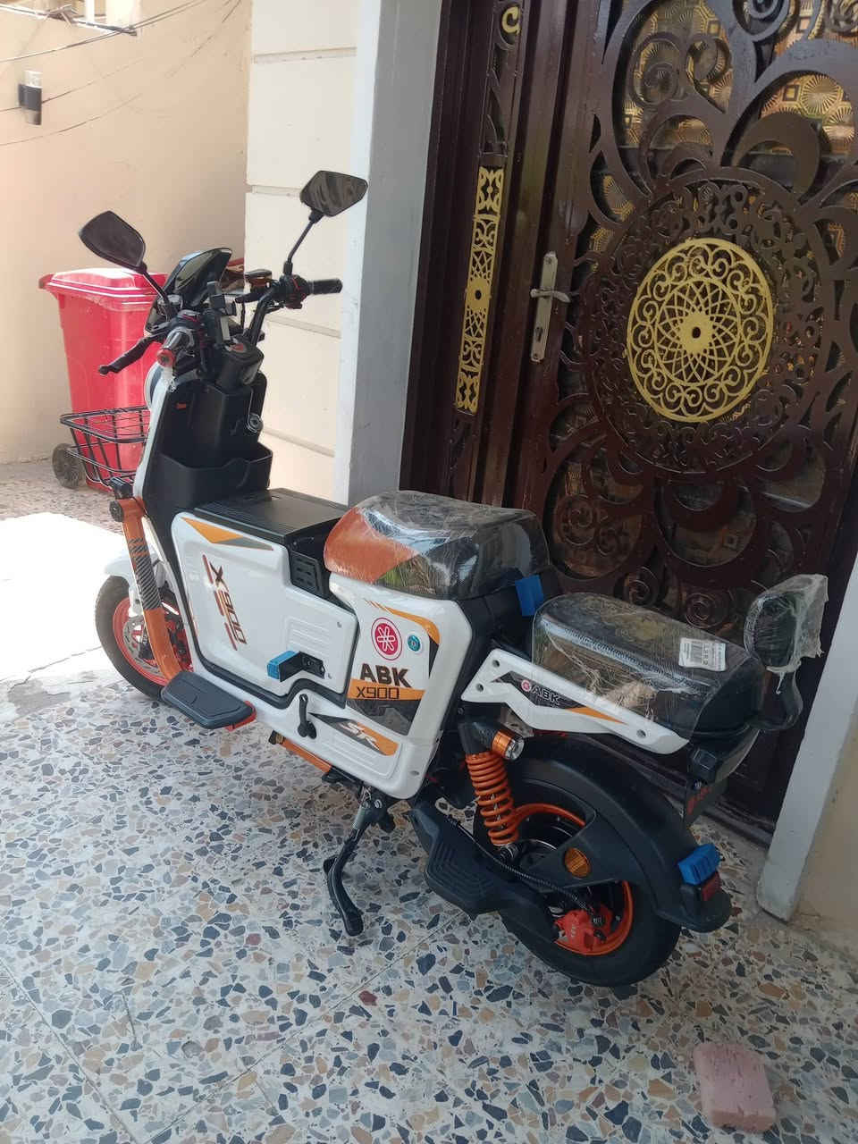 عليكم دراجه للبيع نوع اكس 900 دراجه نظيفه كلش صاله 15 يوم من جبتها وهسه محتاج ورده ابيعها دراجه نظيفه كلش بس يومين طالع بيها مواصفات الدراجه بطاريات كبار دبل دراجه بيها بلوتوث السعر 600 وبها مجال


**إذا كنت صاحب هذا الإعلان وتريد حذفه لأي سبب، رجاءا أرسل رسالة إلى الدعم الفني**
