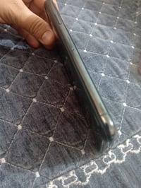 نظيف • مبدل شاشة • بطارية ٧٧%