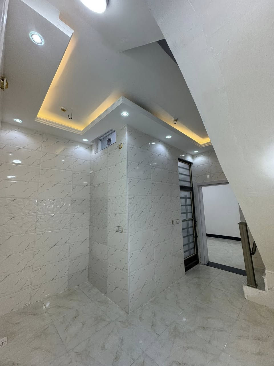 دار للبيـــــــــــــــــــع طابوك جمهوري
مساحه 50م طابق وطابوك جمهوري 
ملحق حي الأخلاص حولي ابو مهدي المهندس
طابو زراعي سند 25اقرار محكمه
جميع الخدمات متوفره 
***********
***********
واتساب
