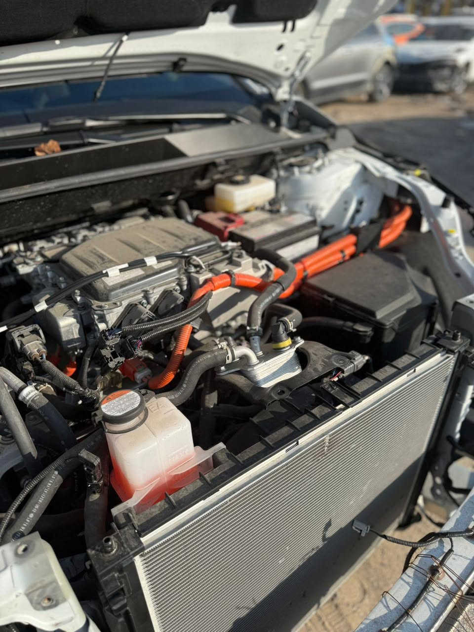 Bz4 تويوتا كهرباء موديل 2024 دخول جديد 
موجود قطع بداخلها جاملغ قطع من الدعاميه رادار ماسكات وباقي النواعم شغاله وماشيه بدون ايرباك 
السعر على وضعها 13500$ 
للتواصل.       ***********
