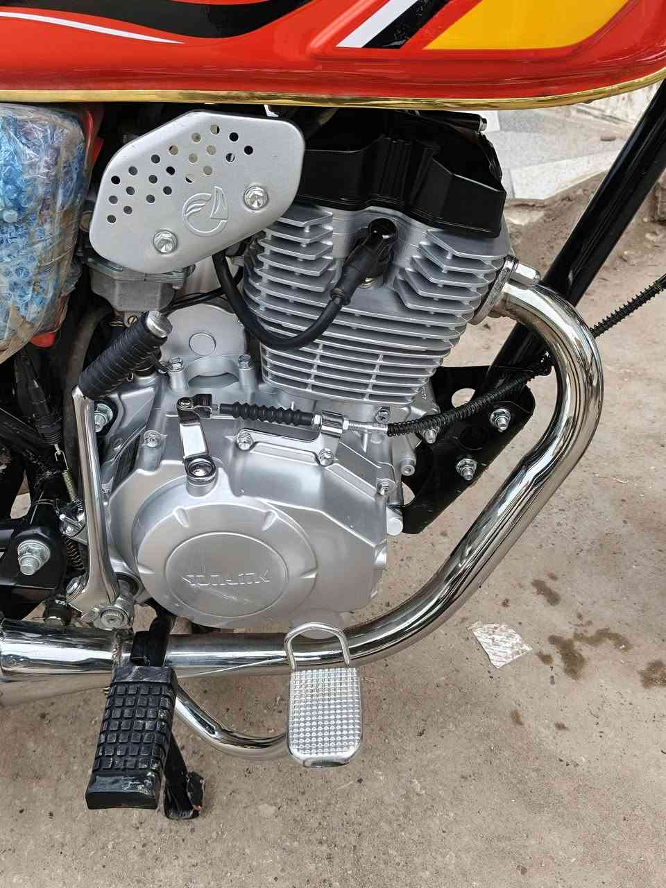 السلام عليكم دراجه معنى كلمه جديده ما بيها اي شي.موديل  يوم من .25 السعر 800 وبيها مجال شيء قلي***********الله شاهد علي صار لها 20 يوم عندي.
