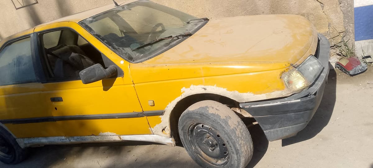 للبيع كايمه السعر 700 كيرها حلو بس يرادلها محرك مكان كربلاء رقم الماني سنويه اصليه الماني رقمي *********** مديل 2010بيجو روا
