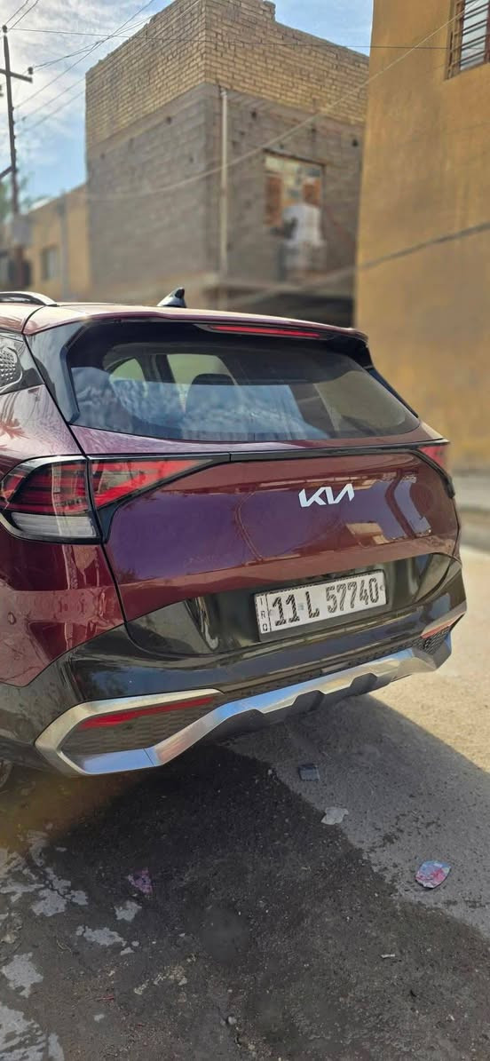 سبورتج هايبرد sx برستيج 2023
فوووووول مواصفات القفله مال سبورتج

نظام هايبرد هجين كهرباء وبنزين 

محرك 1.6 اربعه سلندر تيربو فول شلعه لان بالدوسه الكهرباء والبنزين سوه يشتغلن

بدون سلف وكمبريسر كهرباء يعني ميفصل وميسوي ثگل ع المحرك وماكو اي دوانز

(رقم مميز) بغداد وبأسمي

السياره وارد امريكي بدون ايربااااك 

حادثها صندوك الخلفي تبديل نفس اللون او بيه بارد بل جاملغ الخلفي ع كد اربع اصابع 

شررررط الفحصصص وصور الحادث مرفقه

حتى كتلوكاتها وياها

ماشيه (60 ميل)

السياره مابيها اي نقص الحمد لله

المواصفات :

1- شاشه دجتل 4 اشكال مختلفه للكيجات

2- كامره 360 درجه (4 كامرات)

3- حساسات امامي وخلفي وتوقف ذاتي

4- اهتزاز الاستيرن كتحذيررر

5- رادار تفاعلي يعني تزيد السرعه وتتوقف حسب السياره الي كدامك بدون اي تدخل منك

6- نظام الحفاظ على المسار يعني الاستيرن يفتر مع خطوط الشارع ( قياده ذاتيه ذكيه )

7- رادارات جانبيه وتحذير وتوقف عند مرور شي من خلف السياره مع تحذير اذا فتحت الباب تريد تنزل وسياره جايتك 

8- الكامرات الجانبيه مثل مموضع مع الاشاره تشتغل كبالك بالدجتل 

9- بانوراما كامله 

10- كشنات لون احمر بلاد + كهرباء + تدفئه تبريد وتدفئه الاستيرن ايضاً + كشن السائق يتقدم عن الصعود ويرجع عند النزول تلقائي 

11- تشتغل وتتقدم وترجع من الريمونت (البصمه)

12- اكبر شاشه بالاسبورتج تجي وتدعم الابل كار بلي واندرويد اوتو 

13- ماسحات جام تلقائيه + اللايت العالي تلقائي

14- الصندوك كهرباء + يفتح عند الاقتراب

15- هاند بريك كهرباء + اوتو هولد ( بريك ثابت بدوسه واحده )

16- لد اناره بالدشبول متعدد الالوان

17- ترحيب عند الاقتراب مع ترحيب داخلي

18- خزن ميموري كشن السائق 

19- شفتات كير عادي بالستيرن

20-شحن لاسلكي ( وايرليس)

21-تبريد قطعتين

22- دفع رباعي تلقائي 4*4

23- التوقف الذاتي اذا تأخرت بالبريك

24- نظام صوتي harman kardon فول نقاوه ودمام

25- وضعيات القياده ايكو وسمارت وسبورت

26- رادارات اماميه وخلفيه وجانبيه وايضاً النقطه العمياء 

مكاني بغداد الدوره رقم الهاتف ***********

متواجد اتصال وواتساب فقط

السعر 200  وبالعافيه على الياخذها والصور تحكم وبالحقيقه بعد احلى
