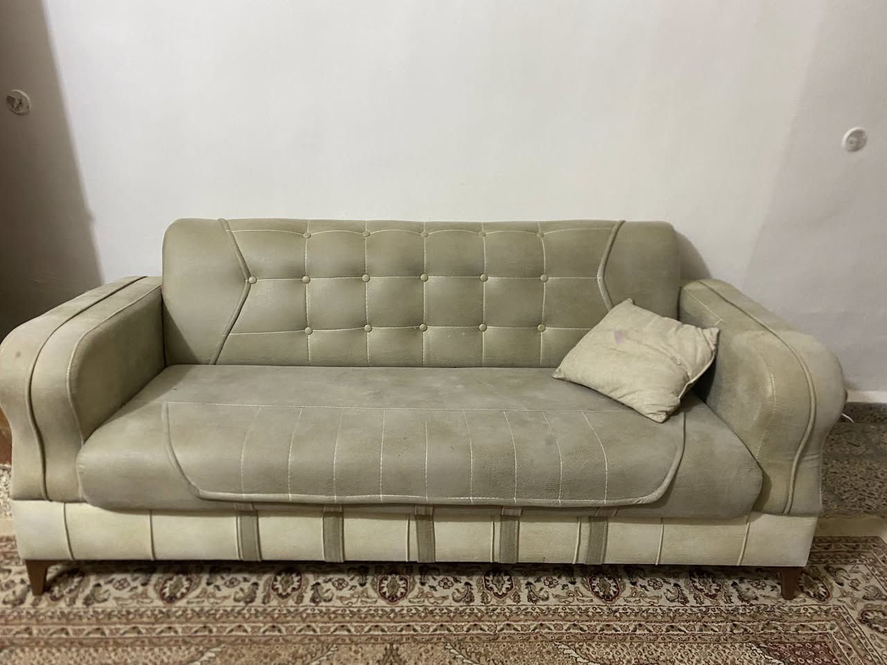 السلام عليكم
تخم لبيع ٣٥٠
١٠مقاعد بيهه محال


**إذا كنت صاحب هذا الإعلان وتريد حذفه لأي سبب، رجاءا أرسل رسالة إلى الدعم الفني**