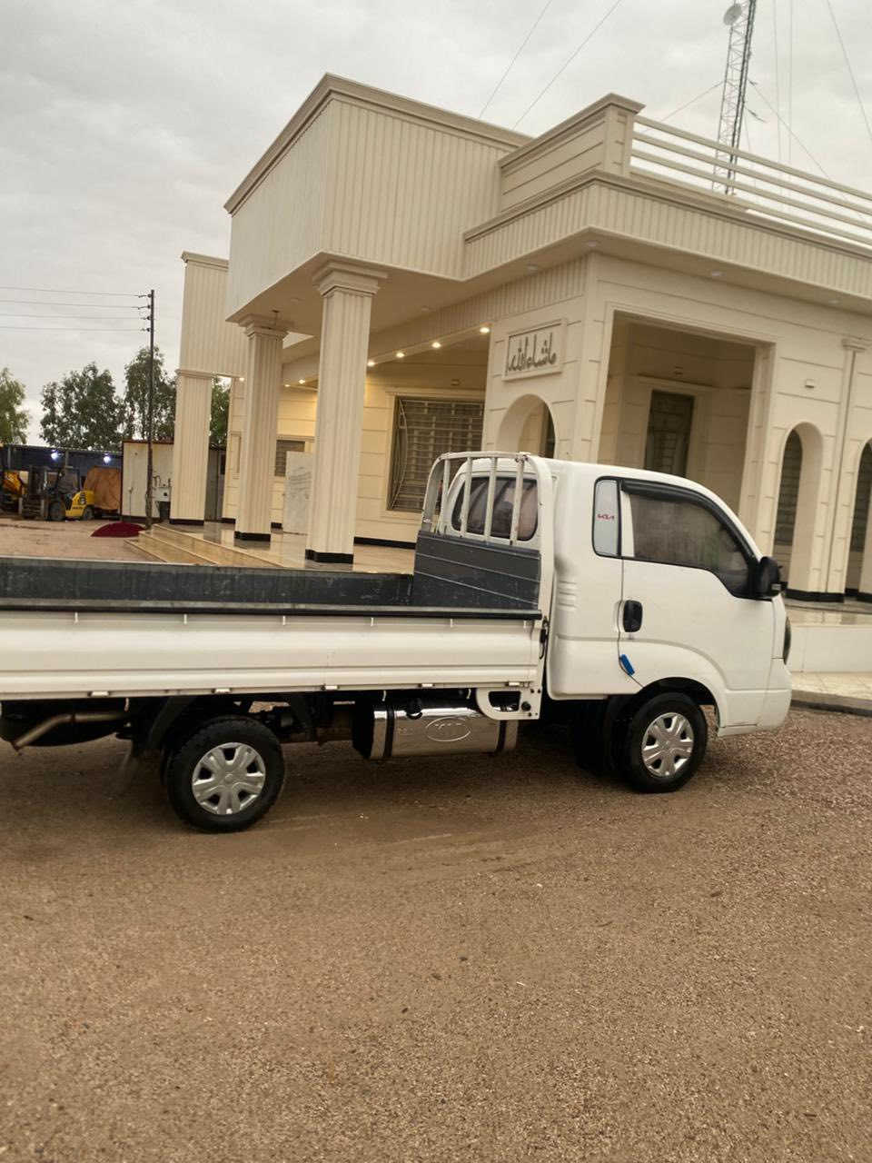 السلام عليكم 
للبيع كيا بنكو موديل 2020
سياره حلوه وجاهزه 
رقم بصره انكليزي 
مكانها البصره الزبير 
سعر 122 وبيها مجال قليل 
للاستفسار اكثر اتصل 
***********
