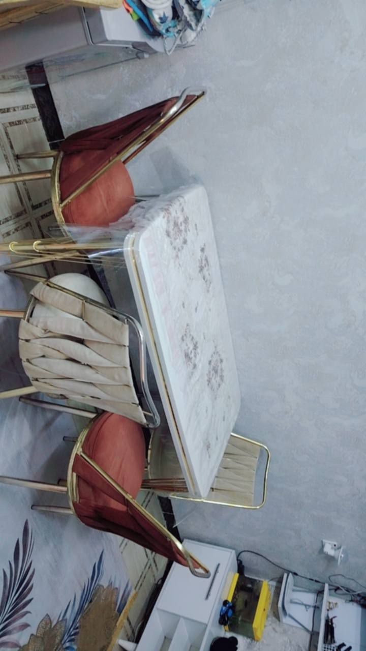 ميز طعام اربع كراسي جديد لوك مابي شخد ولا ملحوم اي عيب مابي سعره 135


**إذا كنت صاحب هذا الإعلان وتريد حذفه لأي سبب، رجاءا أرسل رسالة إلى الدعم الفني**