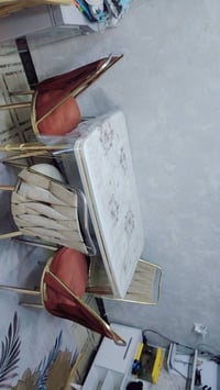 ميز طعام • ٤ كراسي • جديد