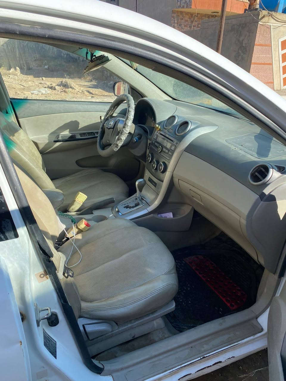 سياره بي واي دي موديل ٢٠١٤ بصمة تشغيل وفتحت سقف بانوراما جاهزه بالكامل محتاجه كير اوتوماتك فقط تخم تاير وحداديه كامله
للاستفسار الاتصال على الرقم 
***********
