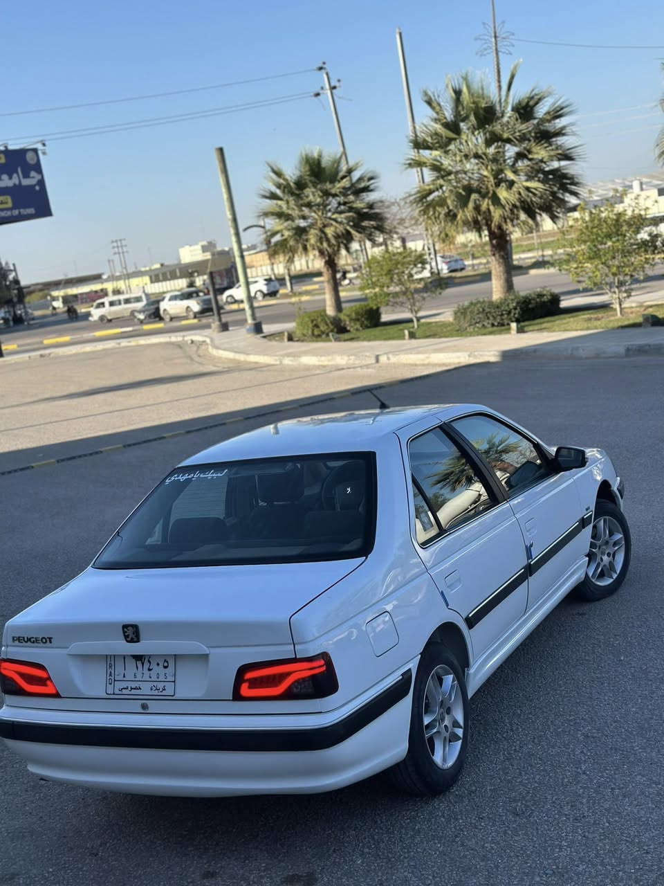 السلام عليكم بيجو بارص 2023 استلام شركة بأسمي 
تبريد قطعتين كشنات كهرباء نظام ايكو اقتصادية شاشة كامره تحكم ستيرن 4 دسكات مانع انزلاق ABS تخم تاير بحاله جيدة تبريد ثلج خير من الله مكينة جديده حداديه نص عمر السعر 77 وبيها مجال للأستفسار *********** / ***********
