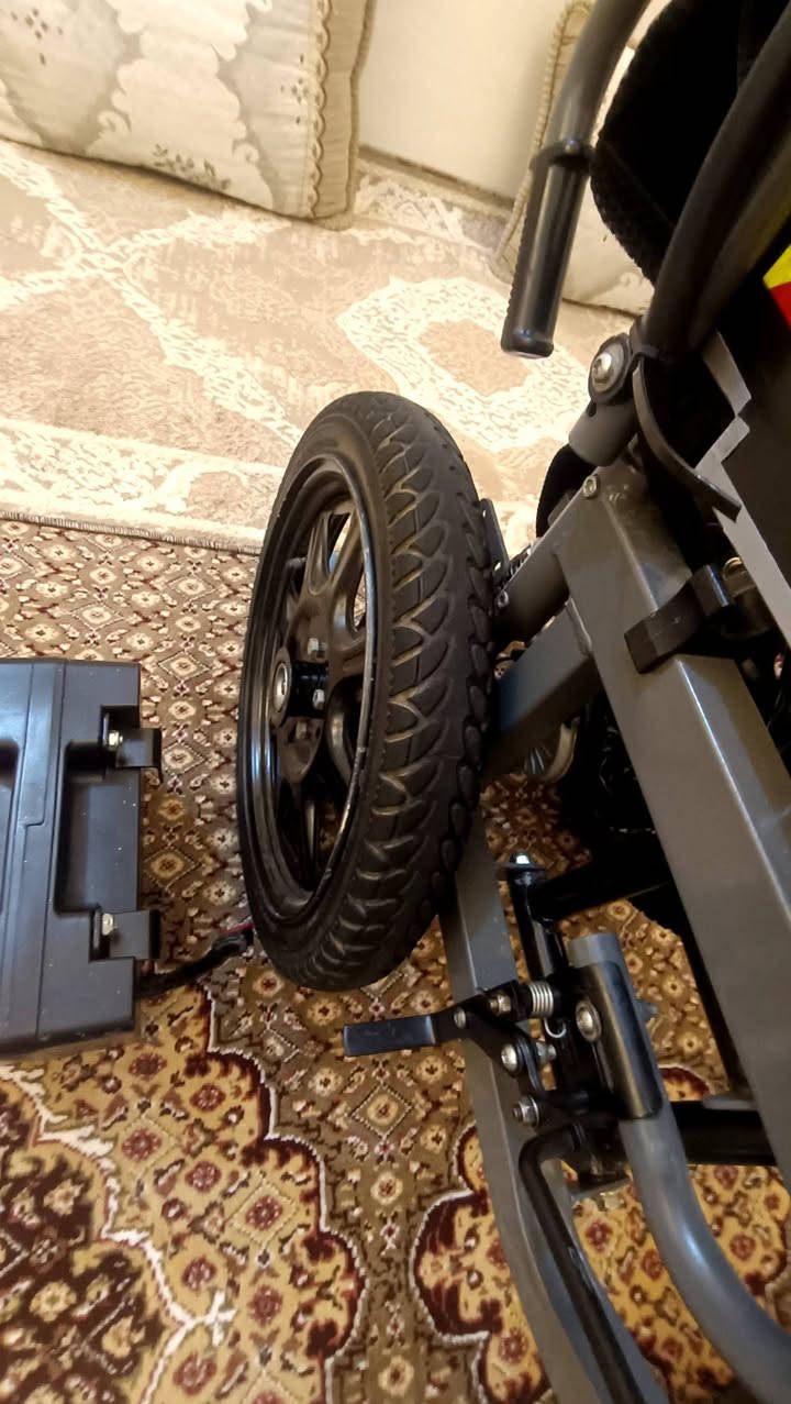 كرسي كهربائي قياس خاص دوشمه مانع تقرحات أخو كارتون يتحمل وزن 150 كيلو جهاز تحكم ناطق بطاريات اصليه متوفر توصيل لجميع المحافضات


**إذا كنت صاحب هذا الإعلان وتريد حذفه لأي سبب، رجاءا أرسل رسالة إلى الدعم الفني**