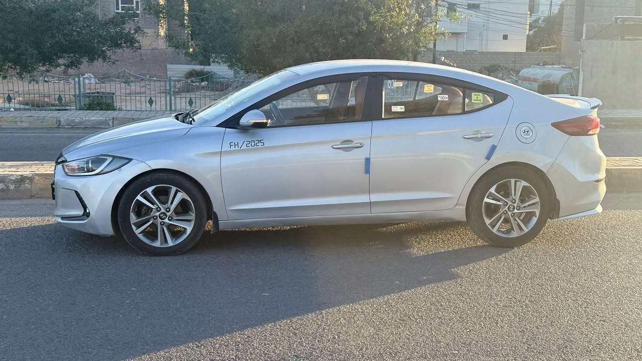 السلام عليكم للبيع النترا 2017
رقم أنبار ب اسمي 
كير محرك مكفولات 
بيها قطعه وحده بالجاملغ الأمامي 
محركها 1600. 

‭٠٧٨٣ ٠٩٣ ٩٦٢٠‬ نص مواصفات
