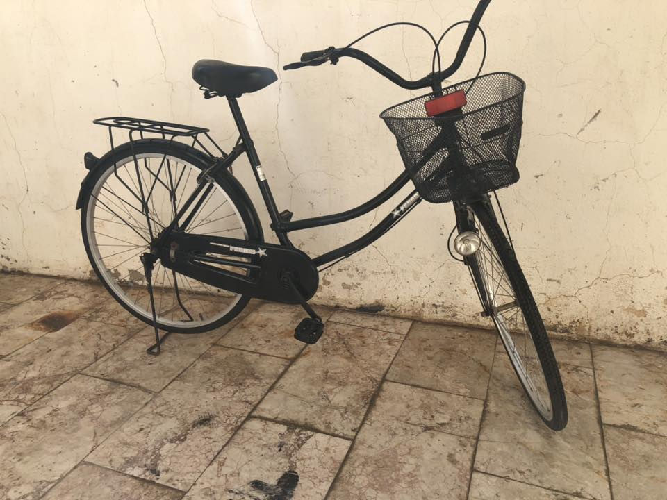 السلام عليكم بايسكل حجم 26 لون اسود للبيع  مستعمل قليل( السعر 100 الف ) مشتري ب 150 ومستعجل ع بيعته للاستفسار : ***********
