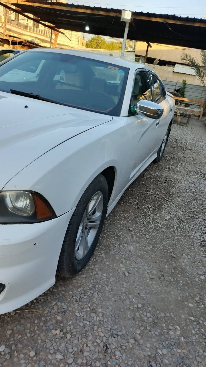 جارجر
2011
مكينة 3600
مكينة كير أكسل كفاله
تخم تاير
عربانه جديدة
تبريد تدفئة شغال
كير عصة
شاشة جبيرة
كفاله من صبغ وتبديل 
وارد كندي داخلة كلين تقرير موجود
مكانه ديالى جديدة الشط
سعر 145
***********
