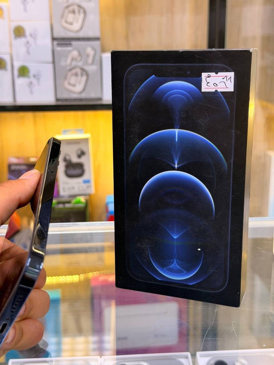 🔥اقوه عرض 🔥
ايفون 12بروماكس  ماستر شرق اوسط عربي لون مميز بحري  ذاكره 256 بطاريه88🔋 نموذج M كارتون مطابقه   
 ممبدل بي شي مع ضمان 5 ايام  نضافه 100‎%‎ زلغ ما بي يخبل وتر بروف كامل ملحقاته الجهاز نضافه كانما فاتحه من الكارتونه بلحاسبه كله نورمال   
مكاني  كربلاء تحت جسر باب طويريج مركز ابو حيدر للمبايل
☎️*********** 
سعر 535 الف
