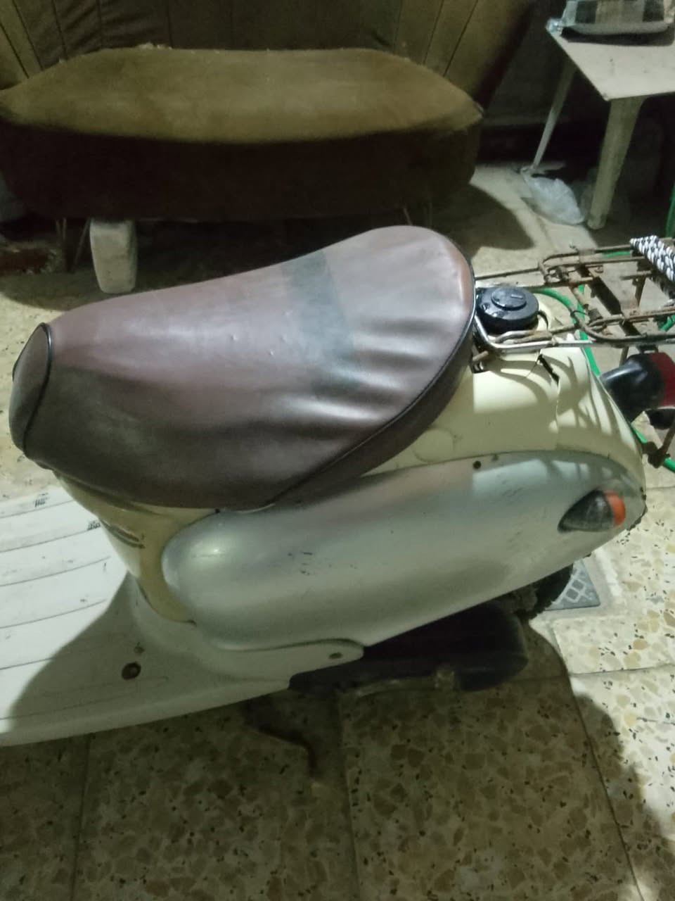 السلام عليكم ، دراجه عبد الحليم سرعه ٦٠ الدراجه ميحتاج احجي عنها مكفوله من كلشي اي نقص مابيها كهربائيات هورن عينه كلشي شغال مابيها اي نقص ومكينتها مابيها شي مامفتوحه دراجه خير من الله سعرها ٢٧٥ وبيها مجال 
في البصره قضاء شط العرب رقم ***********
