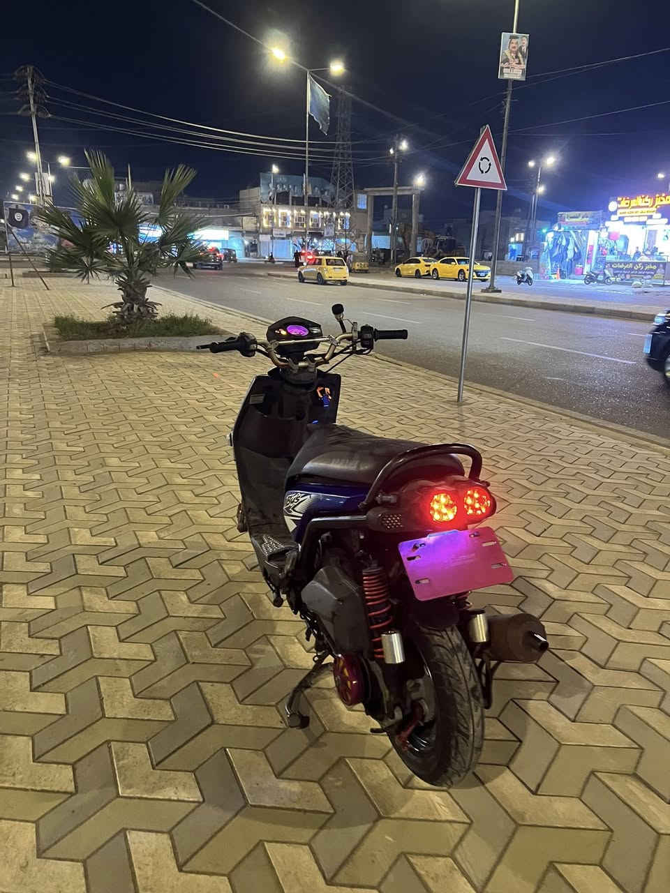 مرححبا 
سكنس جبلي 
مزوده منلخارج 63
دراجه كٌلش قويه. تاكل لكاع
بيهه صدر اصلي cJMas
وفج وصينيه.  ورايديتر. دهن.
كورها mTRTكلش چبير 
ولكلج لخلفي WFاصلي ولامامي ميدن تايوان 
 ولسبايدر sNs
ولقاعدهWF صالنصه صجميه + جوك شحن + جوك فصلات
ستيرن كرزي. Ncy يدات بريك NSy
عمبارNCyكرزي قبق فلاوينWF خطرهNCy 
كشن عدل كامل 4 ولف اصلي ومنغير لنوعم. 
العنوان/العمارة/العرضات/فلكة القاضي 
السعر اتصل ***********
