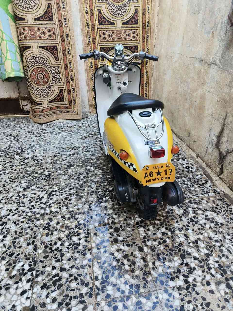 سلام عليكم دراجه كلاسك للبيع كفاله عامه أوراق بسمي العنوان ميسان حي العسكري السعر خاص ***********متواجد واتساب
