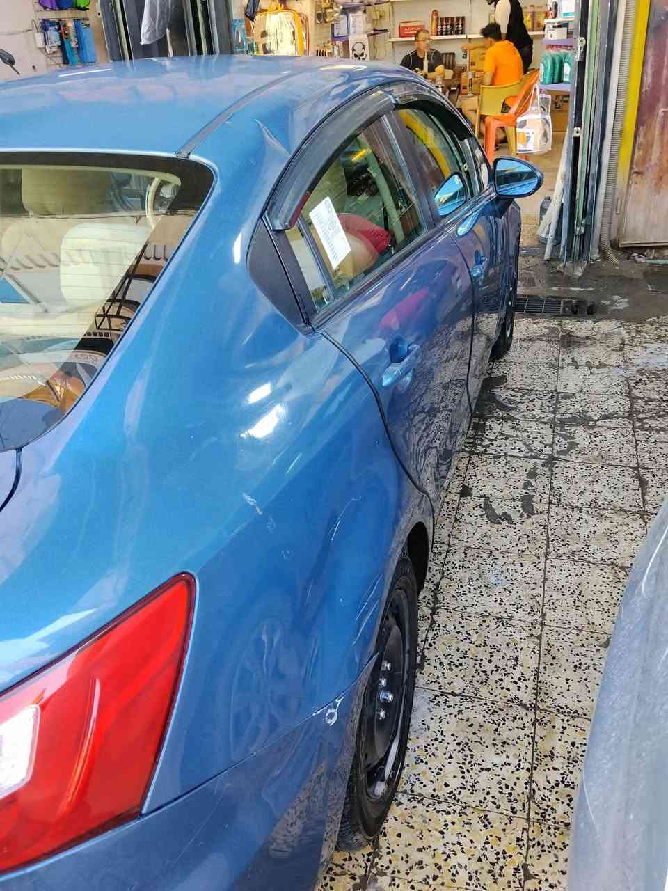 السلام عليكم كيا ريو ٢٠١٦ بغداد حادثها سطحي موجود ب الصور مواصفات بيسك
بيها طخطخات بسيطه جداً حالياً بدون صبغ بدون حادث قطع ليبل واحد 
كير مكينه تبريد ثلج تخم تاير جديد قبل سبوعين شاده 
السياره بسيمي تحويل مباشر 
مكان بغداد / الكريعات 
رقمي ***********
السعر ٨٤

