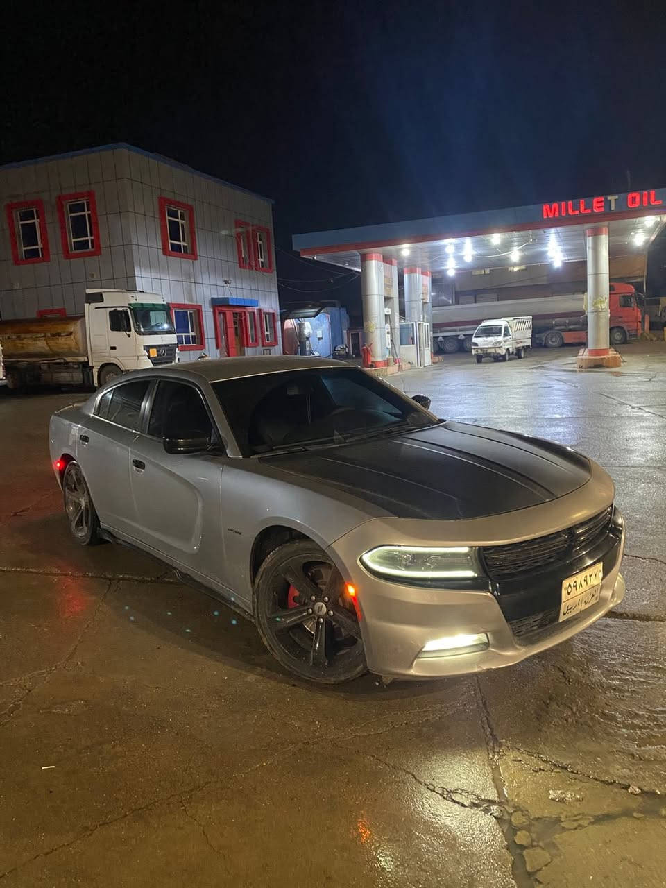 ( 𝐃𝐎𝐃𝐆𝐄 - 𝐂𝐇𝐀𝐑𝐆𝐄𝐑 - ( 𝐑𝐓 )
( RT - V8 - 5.7 ) ( السعرر مناسب )) 

- النوع السيارة : دوج چارجر 
- الموديل السيارة : 2017 
- رقم اربيل تحويل وكالة بشرط 

- المواصفات السيارة RT ( V8 ) 
- بصمة ، بصمة ابواب ( شاشة كبيرة ) 
- و بعد المواصفات RT معروفة 

- الضرر السيارة : 4 قطع و نص ( كلير امريكا )
- بدون دواخل و بدون شواصي و بدون ضرر 

- گير محرك بشرط ( محرك 8 سلندر : 5.7 ) 
- گير بدون اي نواقص محرك بدون اي نواقص
- السيارة ما بيهة مصرف يعني كلشي بشرط
- تخم تايرات جديد ، تخم امامي و خلفي جديد
- السيارة السعر جدا مناسب …..

- مكان السيارة : دهوك
- الهاتف : 0750.847.61.66


**إذا كنت صاحب هذا الإعلان وتريد حذفه لأي سبب، رجاءا أرسل رسالة إلى الدعم الفني**