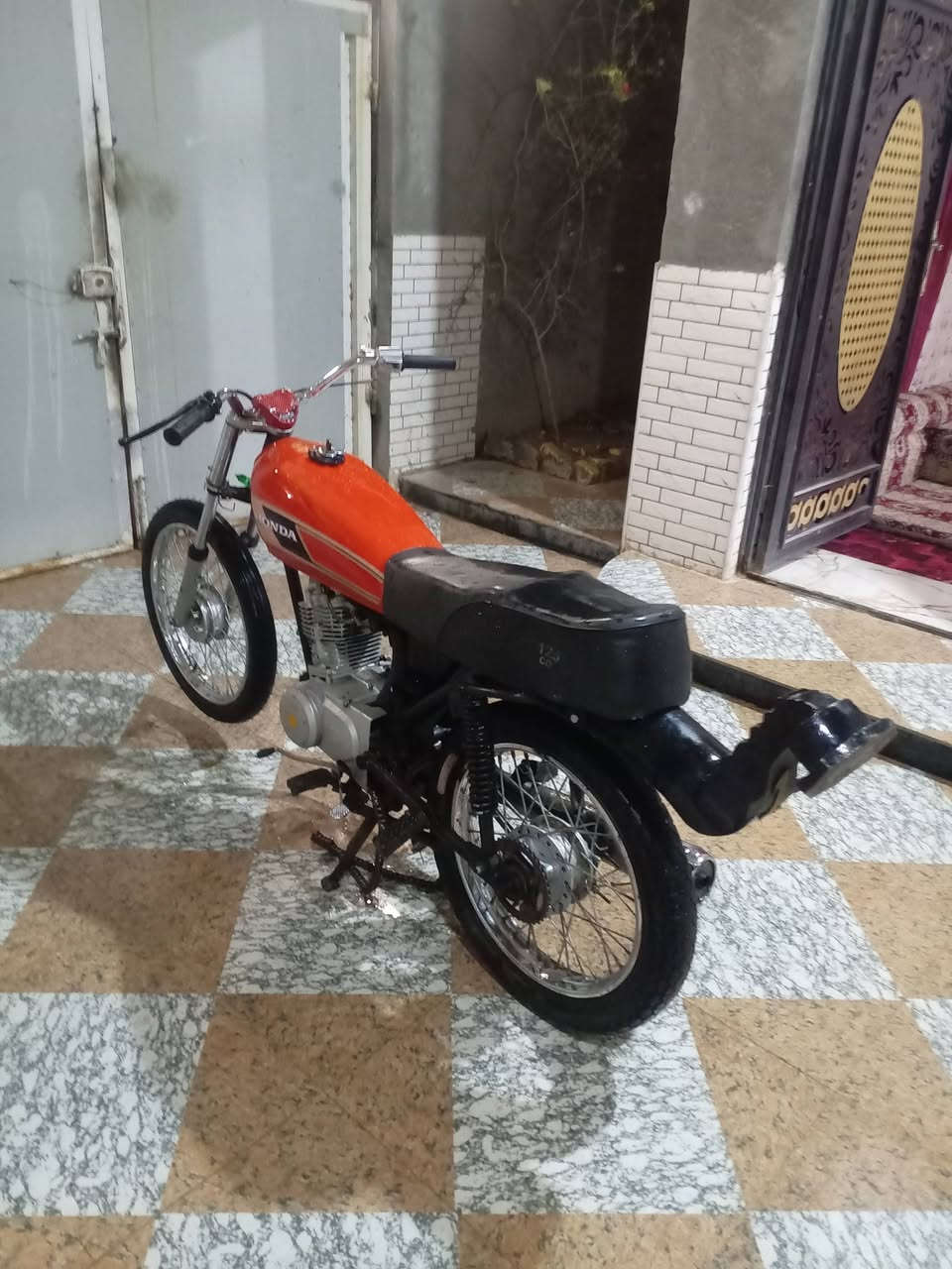 دراجه البيع مفتوحه دراجه نضيفه سعر خاص ***********مكان غراف
