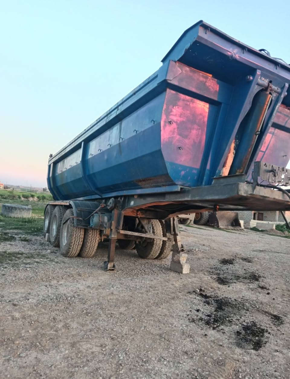 السلام عليكم بودي نساف تركي للبيع جوبلس تاير 22ونص تاير جديد السعر 95 وبي مجال ارقم *********** وبي واتساب
