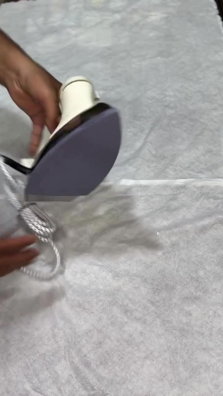 الحق اطلبها قبل ما تختفي من السوق!
مش أي مكواة... دي المكواة الماليزي التقيلة اللي ناس كتير لسه بتدور عليها لحد النهارده.
✔️ وزنها التقيل بيفرد أصعب الكرمشة من أول مرة.
✔️ جودة واعتمادية تعيش معاك سنين.
✔️ أداء قوي يخليك تخلص الكي بسرعة ومن غير مجهود.
💯 اشتريها مرة... وهتعرف ليه الجيل كله كان بيثق في الماليزي.
🚨 الكمية محدودة... ولو راحت، مش هتلاقي الجودة دي بسهولة تاني.
📩 ابعتلنا رسالة دلوقتي واحجز مكواتك قبل نفاد الكمية.


**إذا كنت صاحب هذا الإعلان وتريد حذفه لأي سبب، رجاءا أرسل رسالة إلى الدعم الفني**
