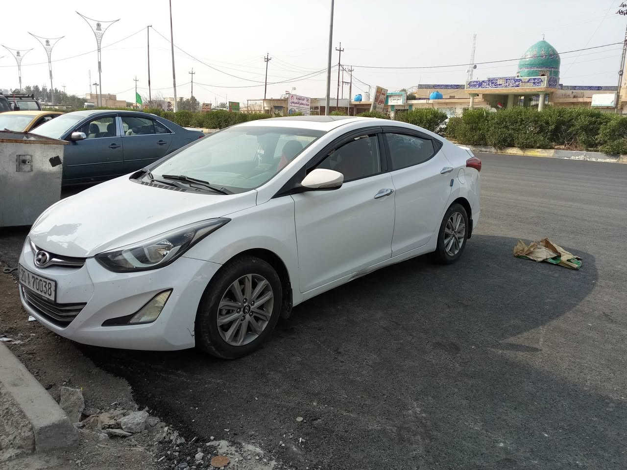 سلام عليكم النترا مديل 14شكل 16 خليجي للبيع سيارة جديدة ونظيفة رقم ديالى بسمي بيهة جامرلغ خلفي صبغ وبونيد مبدل بلاد بدون دواخل السعر 113 وبيها مجال للستفسار ***********
