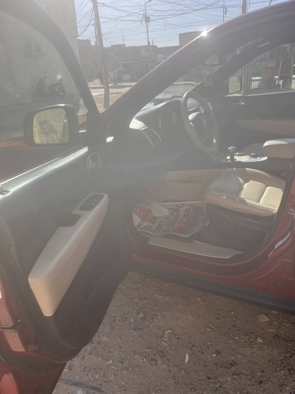 سلام عليكم جيب 14 وارد خليجي مكفوله من الصبغ مواصفات لاريدو مال جناي بيها رصعات اثر حصوه  الدعاميه الاماميه مصبوغه والباقي كلها جاهزه من كل شي السعر 210 وبيها مجال للاستفار اكثر الاتصال *********** باسمي تحويل مباشر
