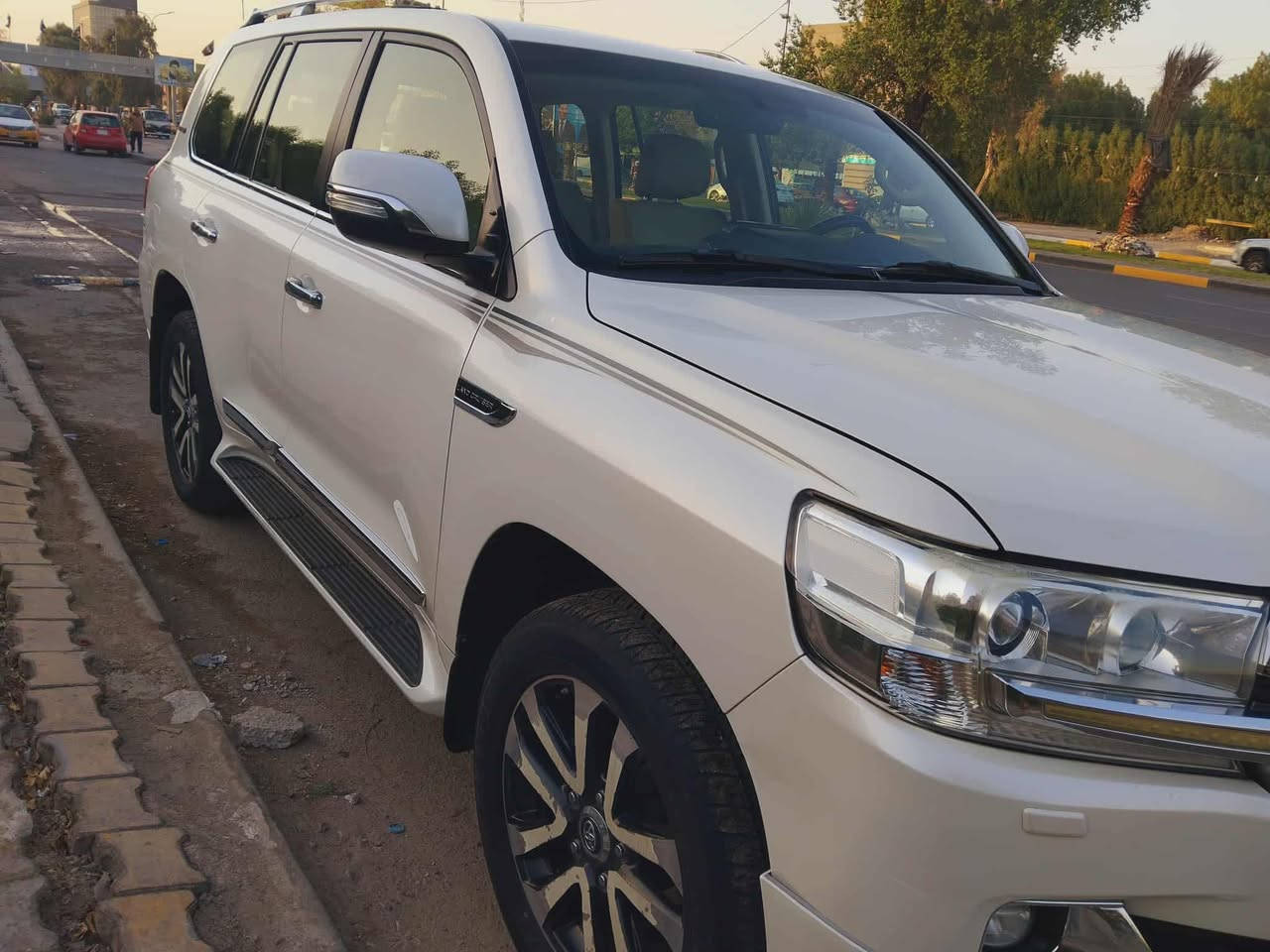 تويوتا لاندكروز 2017 GXR خليجي SAS فول مواصفات
مكفوله من ضربه وصبغ وبارد سياره جديده لوك ___________________________ 

محرك حجم V8 4600

حساسات امامي خلفي

بصمه وتشغيل عن بعد 

مثبت سرعة دبل ماوس 

سلايت و 8 ايرباك

  

كشنات جلد وكهرباء 

ويل كب كروم اسود  

علامه لاندكروز ليزريه بل دوسه ترحيب 

           
شاشه كبيره
السياره ماشيه 147 الف KM

السياره جديده ومابيه اي نقص من كافه النواحي 

السعر47000

             العنوان بغداد شارع فلسطين.  ***********
