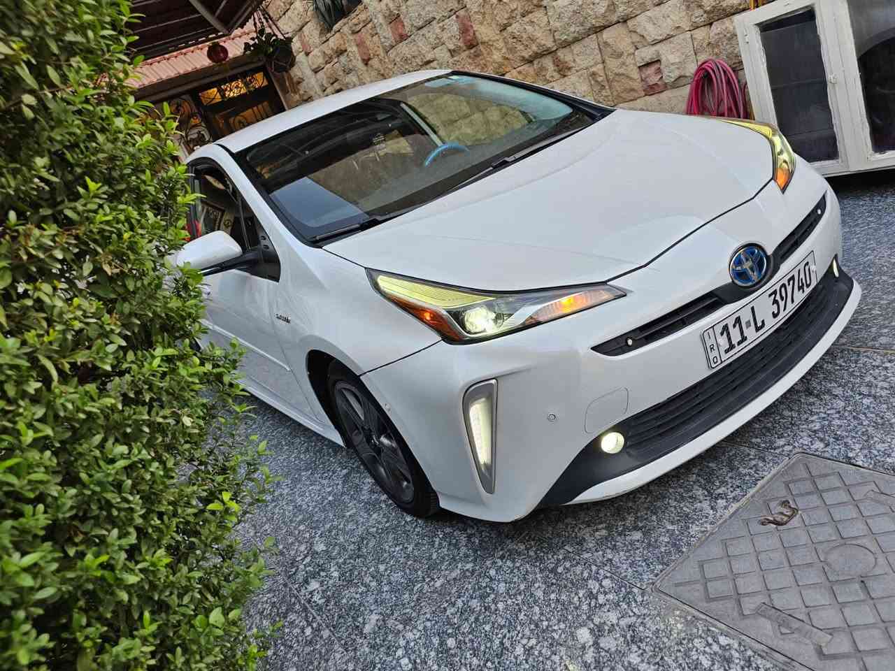 تويوتا بريوس  2022 XLe نايت شيد. فول من كلشي عدا الفتحة. اللون أبيض لؤلوي  السيارة بدون ايرباك بدون لغد بدون تبديل   بصمة كشن كهرباء كشن جلد حساسات كل الجهات كاميرة رادار توقف تلقائي. كثير امور السيارة هايبرد بانزين محرك 1800 رقم بغداد بأسمنا ماشية 37 الف مايل سعر 143 ورقة بغداد زيونة *********** د. براء الموسوي
