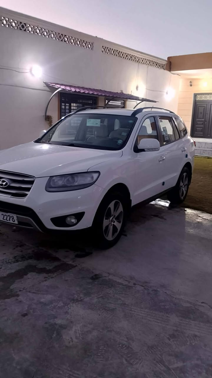 السلام عليكم مكلف بل نشر سنتافي موديل 2012 كير ومحرك وكهربائيات شرط مكفولة كفالة عامه بدون اي صبغ او ضرر رقم صلاح الدين اجنبي شرط التحويل محرك سته المرغوب سياره مال جناي تخم تاير جديد سعر 170قفل نعتذر عن المراوس او التقصيط الاتصال على الرقم *********** بي واتساب
