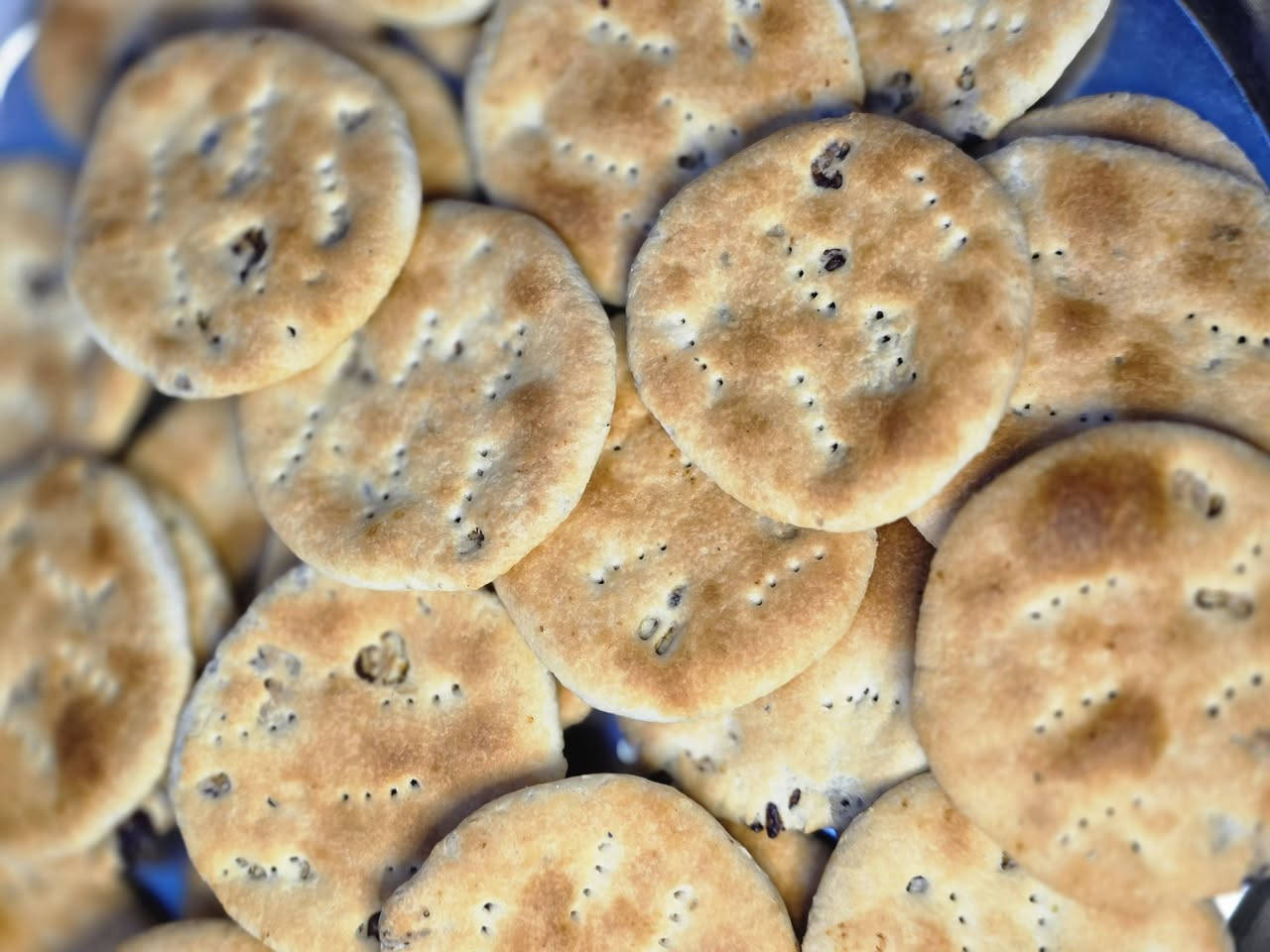 گليچة خفيفي سادة
گليچة خفيفي محشية تمر و جوز


**إذا كنت صاحب هذا الإعلان وتريد حذفه لأي سبب، رجاءا أرسل رسالة إلى الدعم الفني**