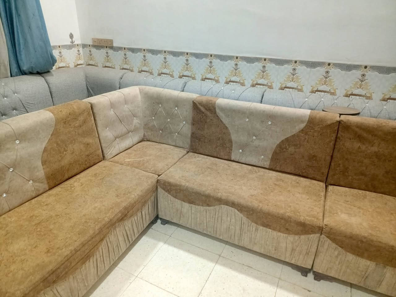 اسلام عليكم ديوان 9نفر مابي ضرر سعره 115وبي مجال مكاني حله نادر الثانيه عله الخدمي ***********واتساب
