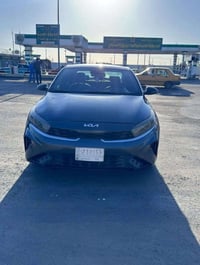 فورتي 2022 جي تي لاين  لون فيلي  سيارة مواصفات جي تي لاين مو العادية ا...