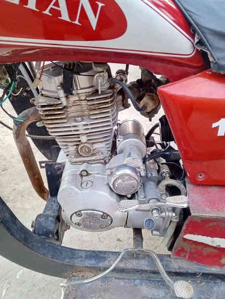 سلامن عليكم ستوته للبيع اوراق 2016السعر مليون ونص المكان العماره بحي العسكري بدوانم  يم مدرسة الحشد وهاذه رقمي ***********رجائن الموشراي لا يراسل ولا يعامل بدون مفاشل
