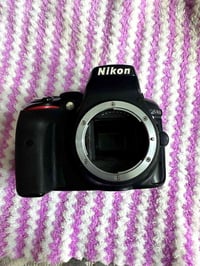 كامرات كأمره نيكون ٥٣٠٠ كامره نيكون ٥١٠٠ كامره نيكون٥٣٠٠ … الملحقات:  ...