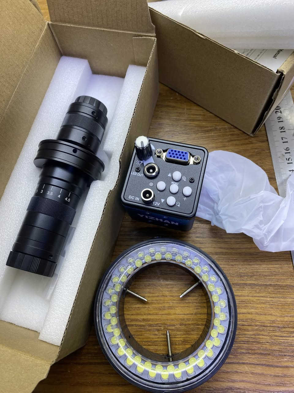 مجهر إلكتروني صناعي (YIZHAN) للأعمال الدقيقة وصيانة الموبايلات 🔬
المواصفات الفنية:
✅ الماركة: YIZHAN العالمية المتخصصة بأدوات المختبرات والصيانة.
✅ الكاميرا: رقمية احترافية تدعم الربط المباشر على الشاشة عبر منفذ VGA.
✅ قوة التكبير: عدسة زووم تصل إلى 130X (تُظهر أصغر المسارات والآيسيات).
✅ العدسة: مجهر أحادي العين بمجال رؤية واسع وتقريب سلس (0.7 - 4.5).
✅ الإضاءة: حلقة LED قوية قابلة للتعديل تضمن إضاءة كاملة بدون ظلال.
✅ التحكم: أزرار خلفية للتحكم بالوضوح، الزووم، وتوازن الألوان.

✅ الملحقات: محول الطاقة الأصلي (12V)،  لد الاضائهمع الكابل الخاص به.

💰 السعر: [١١٥.٠٠٠] مع التوصيل

#صيانة_موبايلات #أدوات_صيانة #مجهر_إلكتروني #العراق #بغداد #صيانة_لابتوب #الكترونيات #Yizhan #Microscope #سوق_العراق #صيانة_الايفون #لحام_بوردات


**إذا كنت صاحب هذا الإعلان وتريد حذفه لأي سبب، رجاءا أرسل رسالة إلى الدعم الفني**