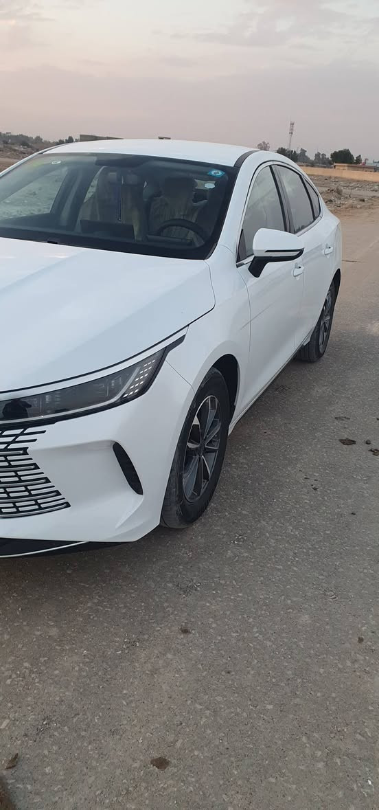 سلام عليكم بي وايدي دسترو ماشيه 9الف كفاله من جكة الابره كامله رقم بغداد بسمي بصمه كرت عده كامله  سعر 130قفل رقم موبايل ***********
