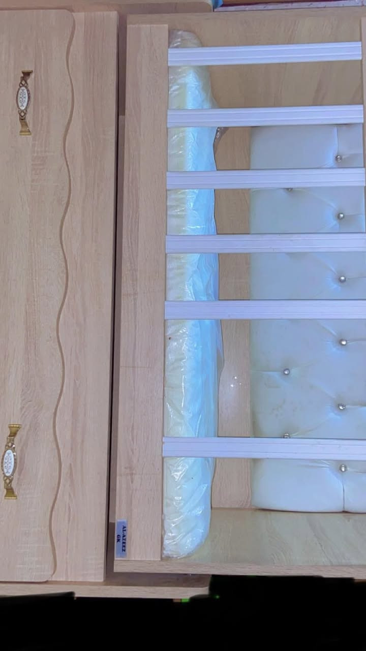 سلام عليكم جربايه اطفال للبيع 
هيه ودوشك جديده حته دوشك بجيس ؟


**إذا كنت صاحب هذا الإعلان وتريد حذفه لأي سبب، رجاءا أرسل رسالة إلى الدعم الفني**