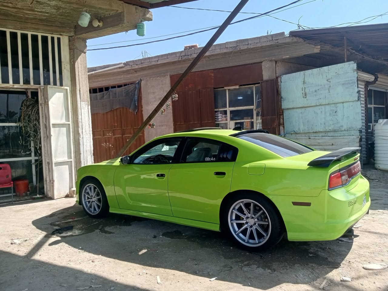 جارجر2013 SXTبلاس حادث جاملغ وبنيد وبيها تغير لون بدون داخل وبدون معجون السياره فول للاخير ونضيفه وجاهزه
فتحه
.شاشه كبيره 
.كير طياره
.سستم صوت بيتس 10سماعات
.كامره 360درجه
.كشنات جلد وحضن كهرباء 
.تدفئه تبريد كشنات 
.شفتات ستيرن 
.كلاصات حار بارد 
.خزن ميموري 
.ستيرن كهرباء 
.تشغيل عن بعد 
.دواسات بريك وبانزين كهرباء
نضام S سبورت بلادي
.    الاضافات 
كت كامل srt. دعاميات دوس وبنيد سبايدر 
.ويل فيرادا 20
تخم تاير امامي 245 خلفي275
.شاشه محدث مودات ل SRT 
مكينه 3600 السياره جاهزه من كولشي عدا ونه بسيطه ب الاكسل السعر 137 وبيها مجال بسيط مكاني كربلاء ***********
