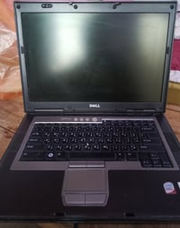 دل • 14بوصة • يطفى فجأة